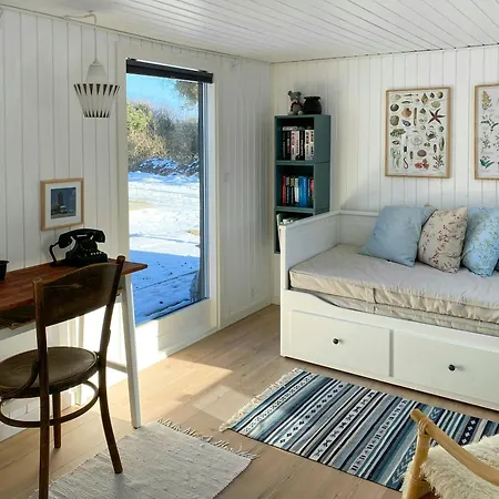 Vakantiehuis Enjoy Happiness In Close To The North Sea